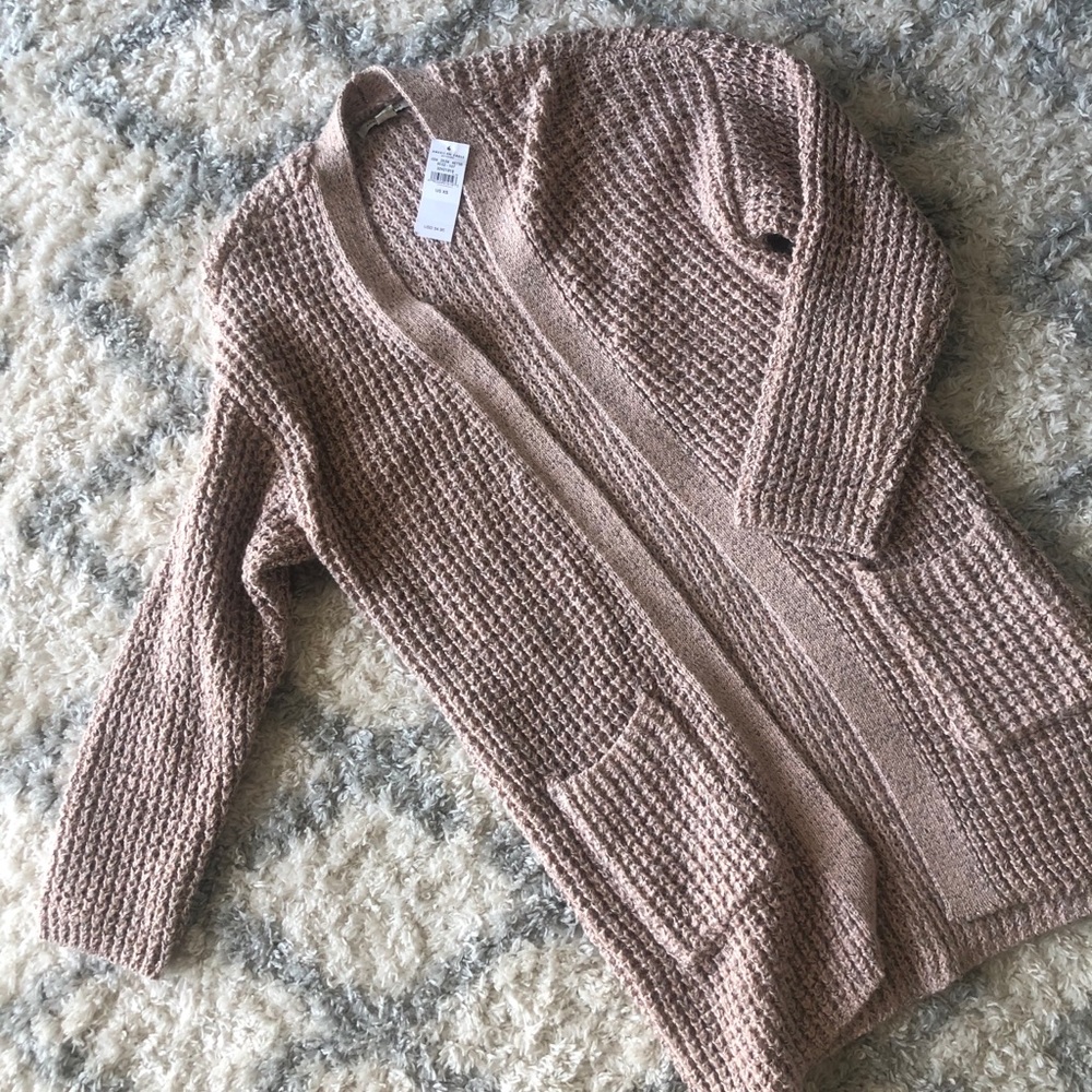 American Eagle BRAND NEW cardigan